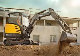 Excavadora compacta Volvo EC27C T3