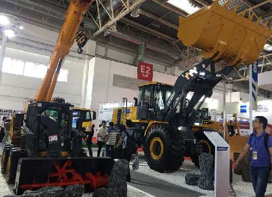 La maquinaria de raspador BICES 2017 de XCMG en la Exposición de Beijing