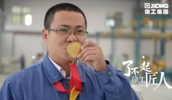 [Artesano de XCMG] Sr. Wei JIANG: ¨Un entrenador de la medalla de oro¨ de la generación posterior al 1980.