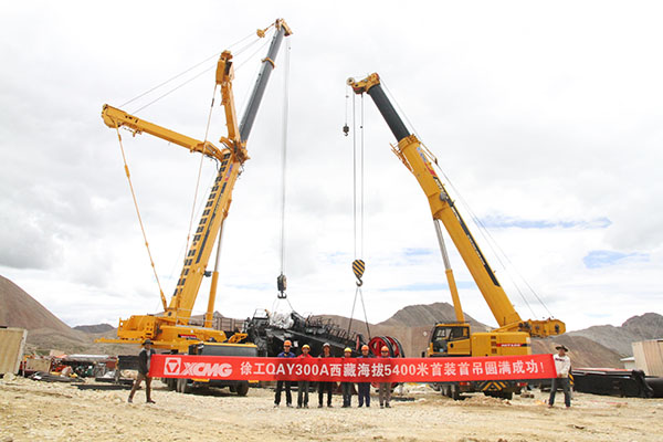 Ganando reputación en el techo del mundo, las grúas de XCMG completan la elevación de gran tonelaje en 5400 m sobre el nivel del mar