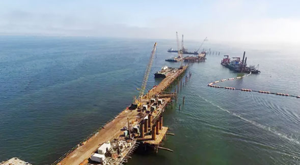 XCMG lleva grúas para apoyar la construcción de un puerto de África