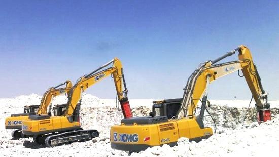 El equipo de excavadoras de XCMG construye la base para los estadios de Copa Mundial de Qatar