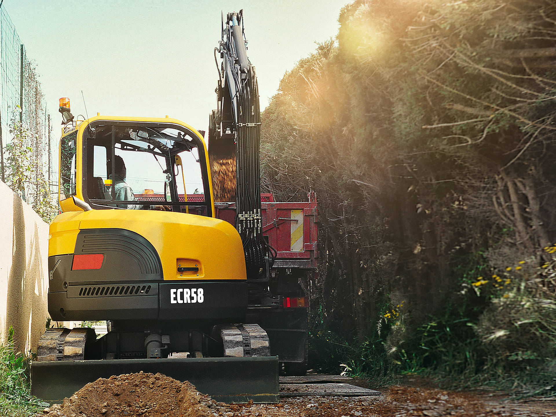 Excavadora compacta Volvo ECR58 T2